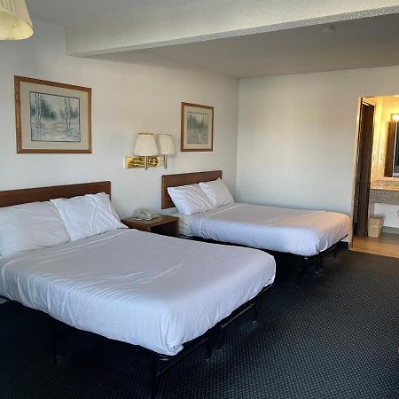 Landmark Inn Osawatomie エクステリア 写真